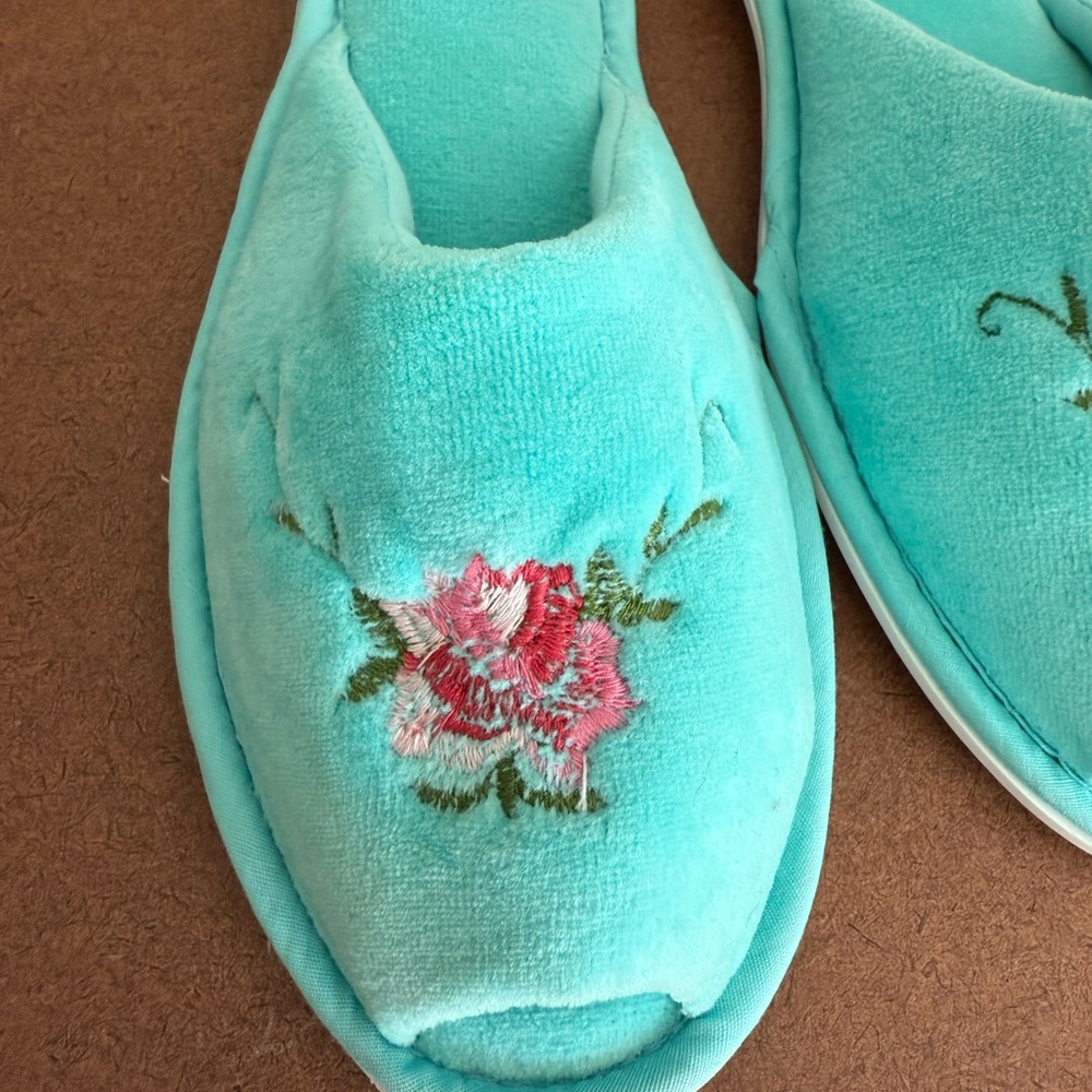 Vintage Dearfoams Turquoise Floral Embroidered Women's Slippers Size 8-9 - Picture 6 of 6